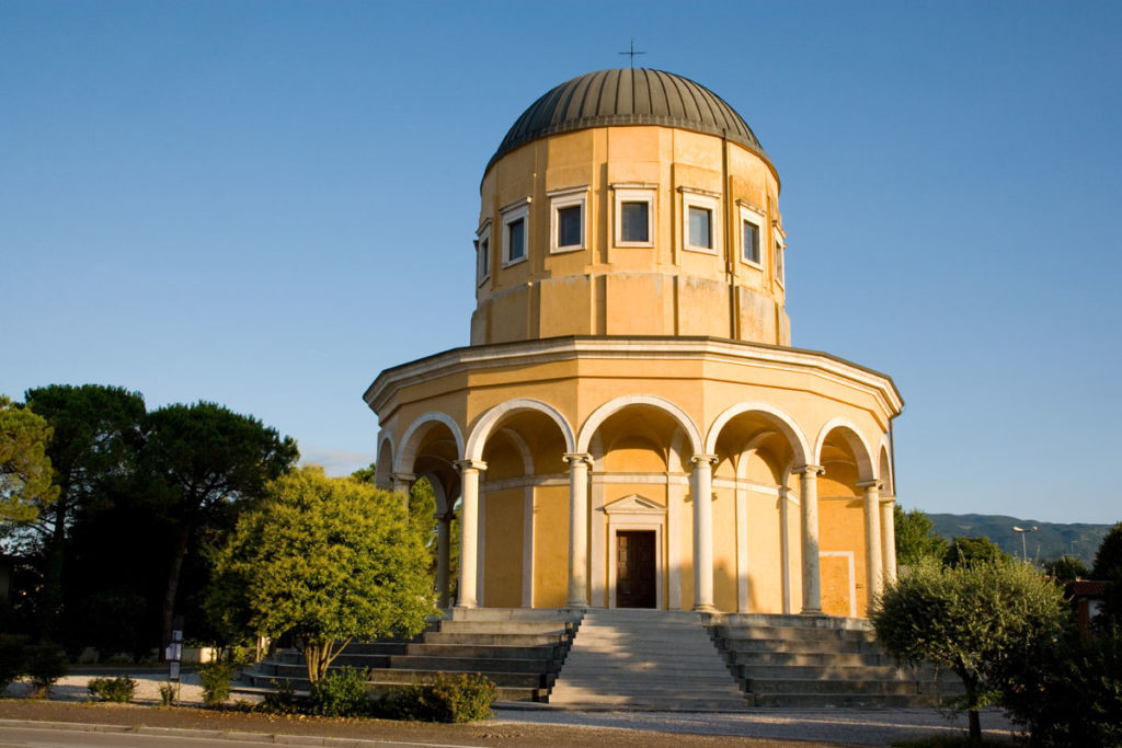 Churches in Sacile: San Liberale Church - external view