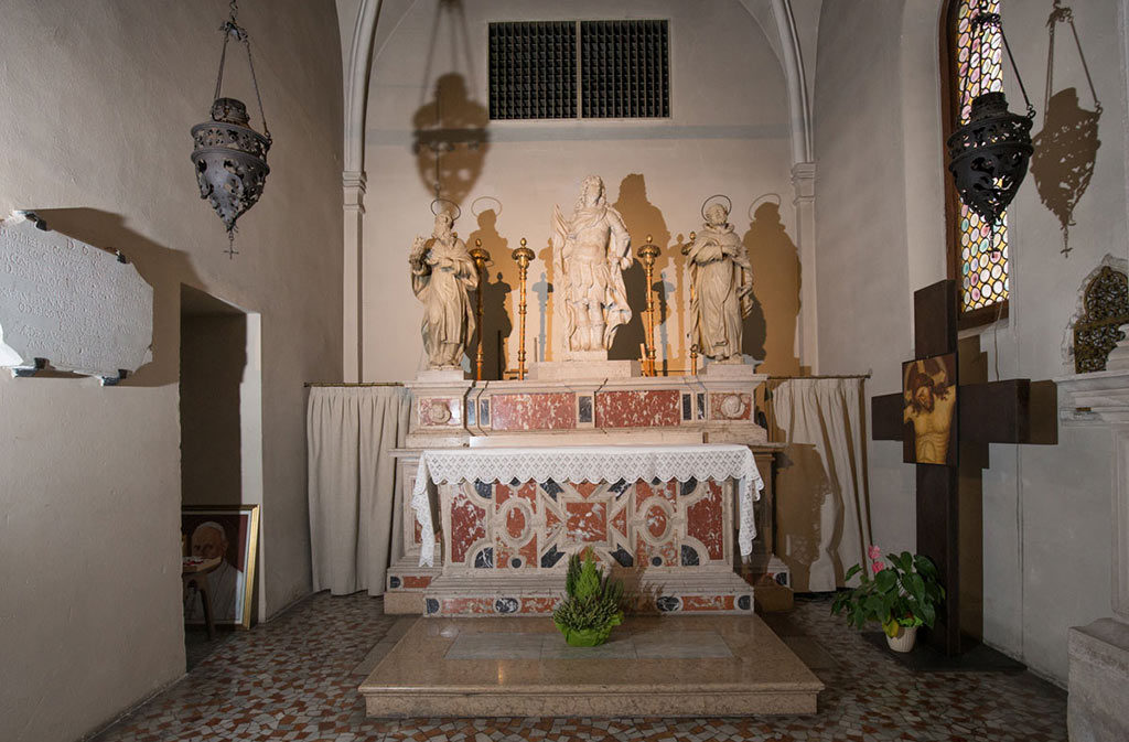 Churches in Sacile: Duomo San Nicolò - side chapels