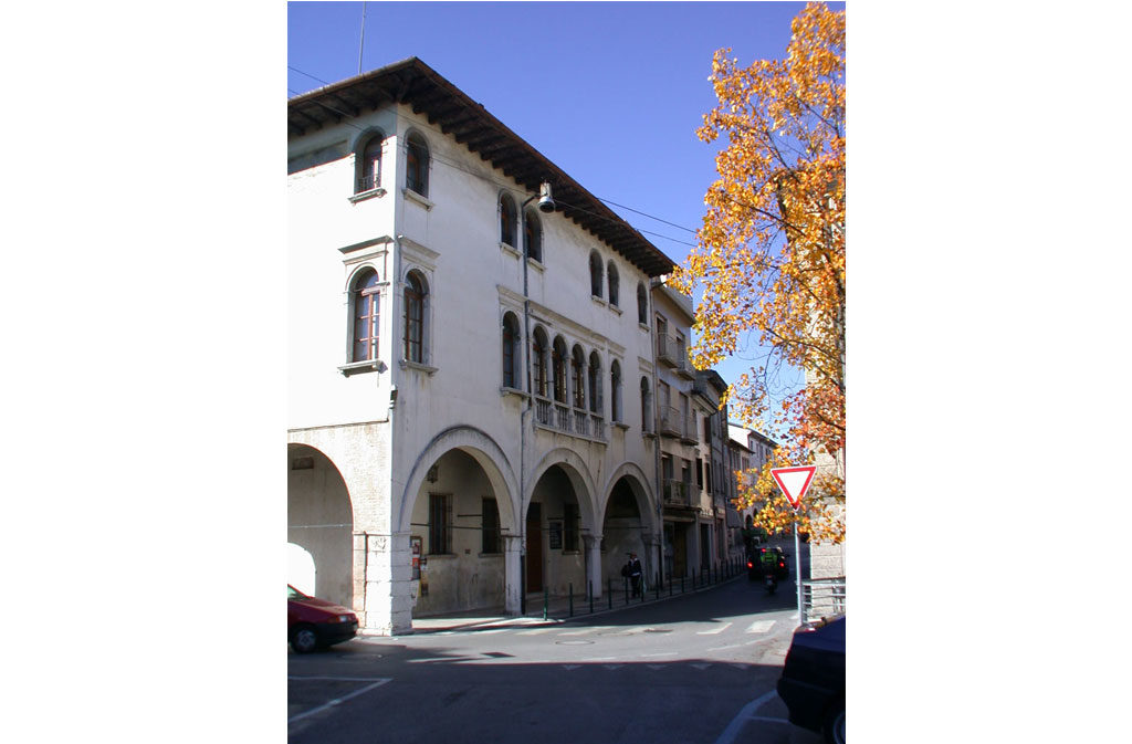 Cosa vedere a Sacile: Palazzo Ettoreo - esterno